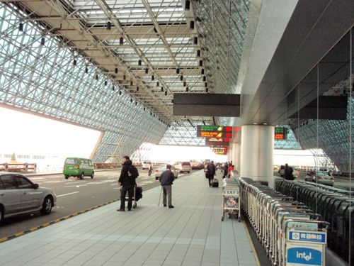 桃園機場と足の裏