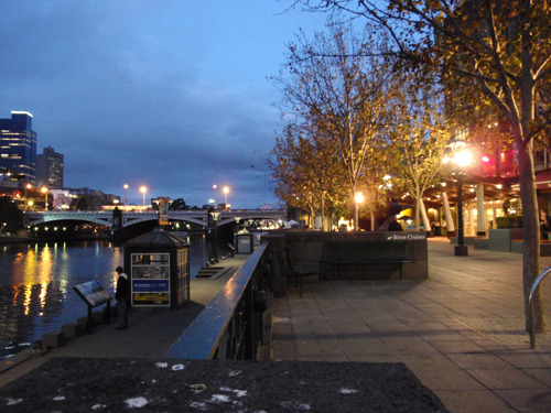 夜のFlinders Street