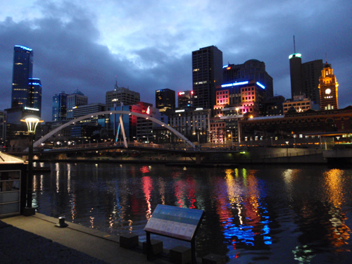 夜のFlinders Street