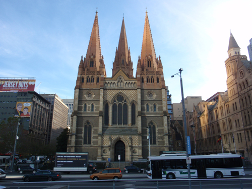 朝のFlinders Street
