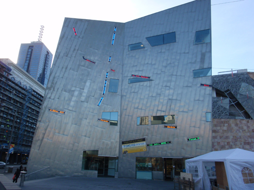 朝のFlinders Street