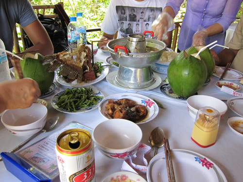 メコンクルーズ 昼食