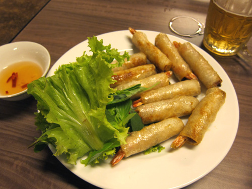 フォー・ガーと揚げ春巻き