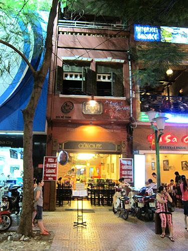 レストランとシンカフェ