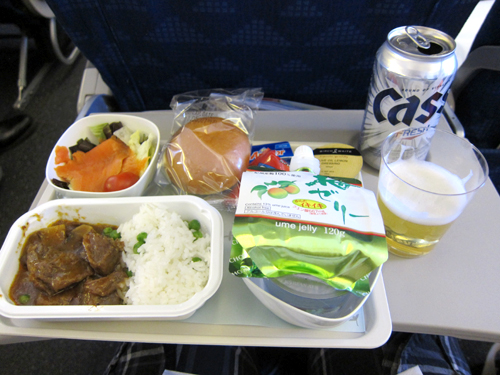 機内誌と機内食