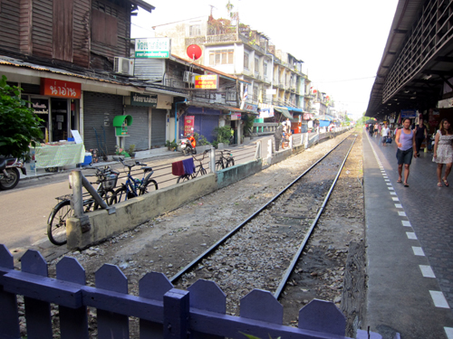 国鉄Wongwian Yai駅