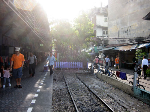 国鉄Wongwian Yai駅