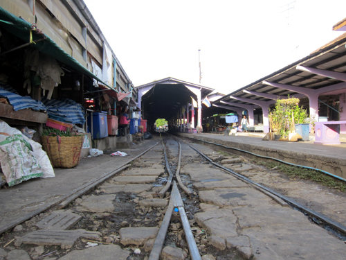 MahaChai駅